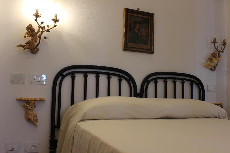 Badia Santa Maria De' Olearia (Adults Only) Bed & Breakfast Maiori Exterior photo